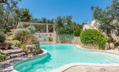 Tia pool trullo